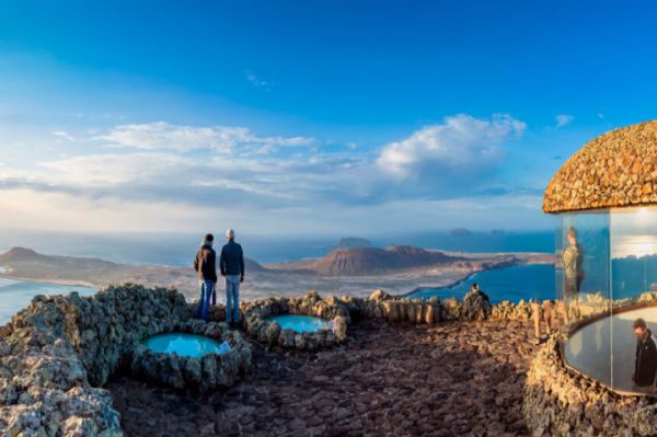 Mirador del Río Tour and Jameos del Agua