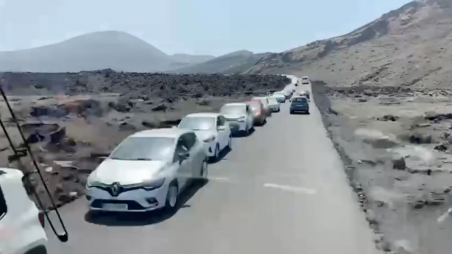 Are there too many cars on the road in Lanzarote?