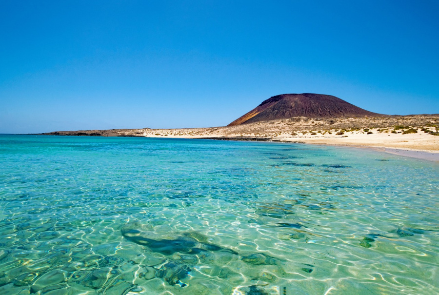 La Graciosa exceeds 600,000 visitors over a 12 month period