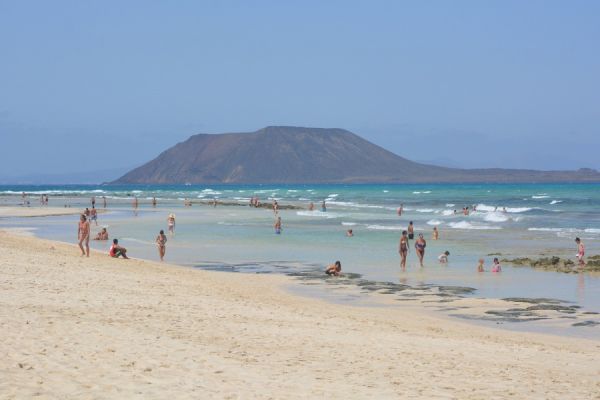 Canary Island Beaches feature in eBookings top 10 in Spain