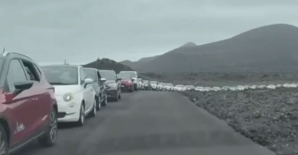 Locals once again criticise the long queues at the Timanfaya National Park