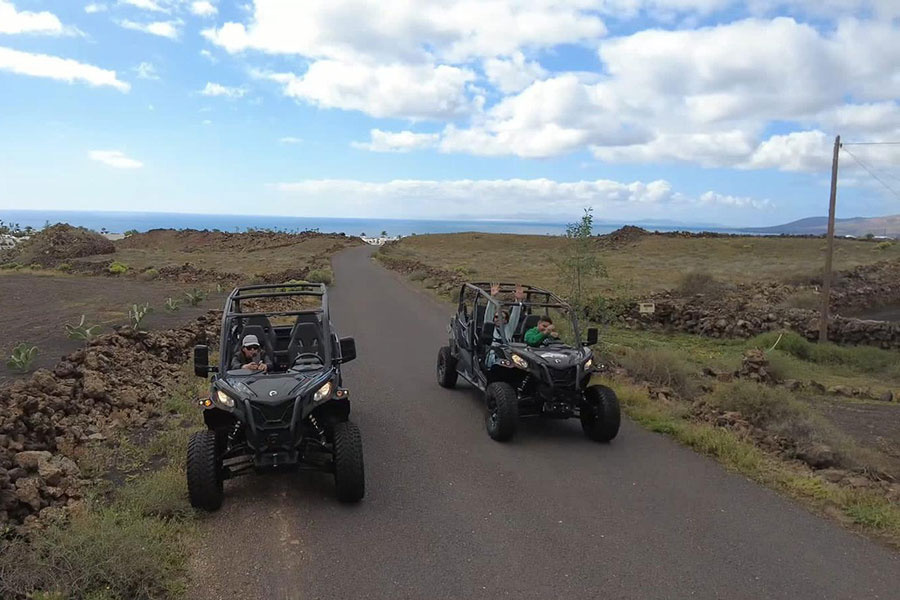 4-seater-buggies-lanzarote-road-tour_1_l_l_l