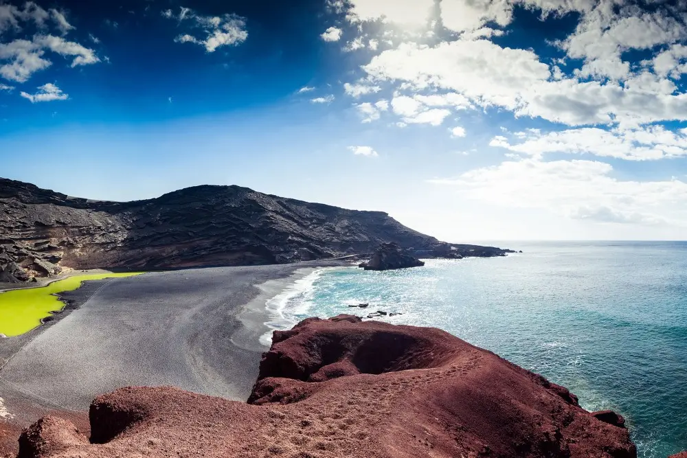 El Golfo, the emerald lake 